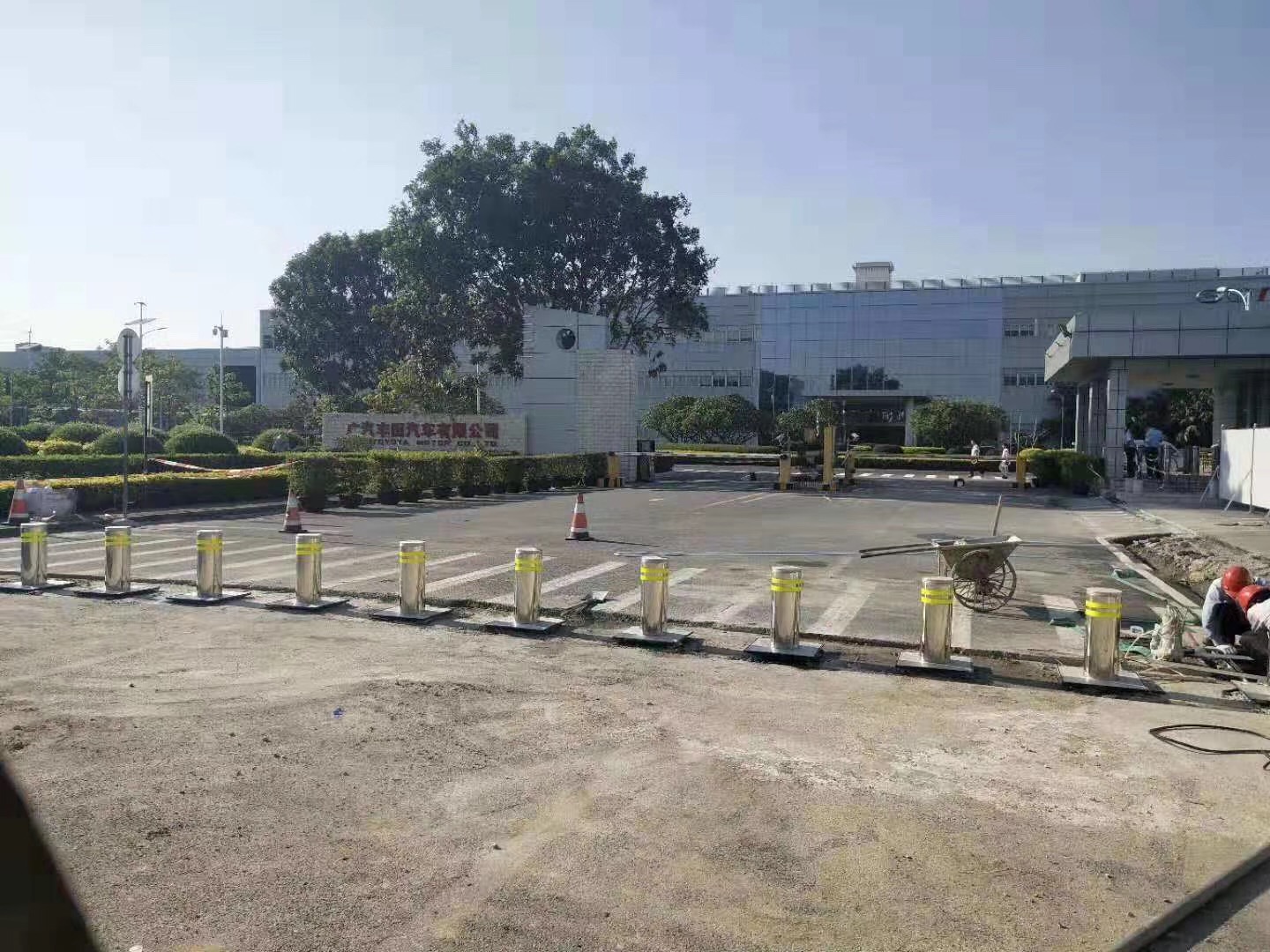 豐田公司升降柱施工現場